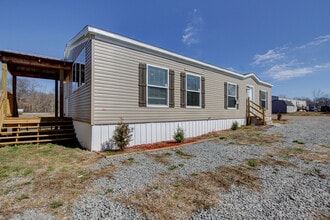 5233 Clarksville Rd in Trenton, KY - Building Photo - Building Photo