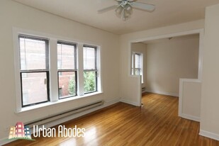 3827 N Fremont St, Unit M03B in Chicago, IL - Building Photo - Building Photo