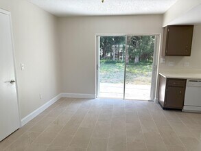 333 NE Floresta Dr in Port St. Lucie, FL - Building Photo - Building Photo