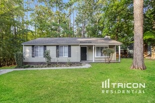 201 Raintree Dr in Irmo, SC - Building Photo