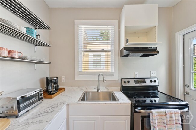 property at 534 E Gordon Ln