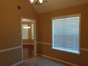 6556 Brickmont Rd in Bartlett, TN - Foto de edificio - Building Photo