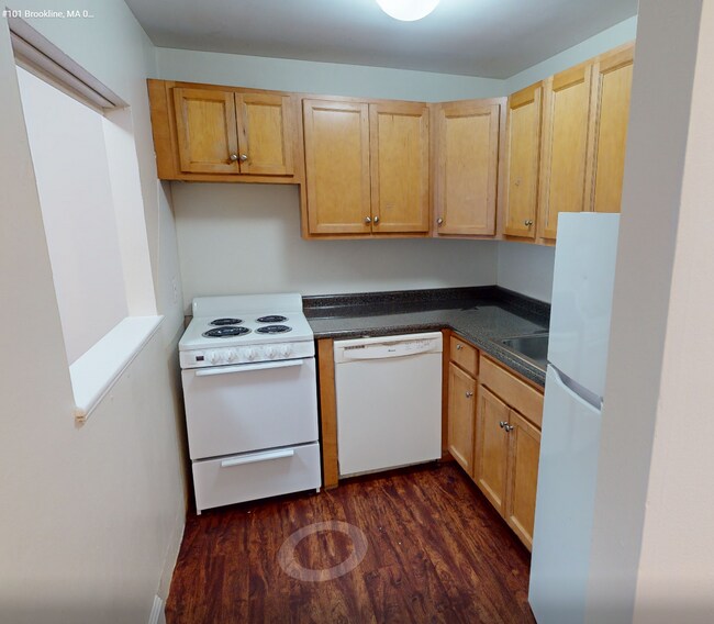 48 Lancaster Ter, Unit 33-101