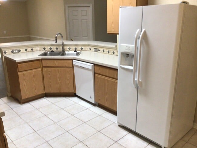 3293 Carlotta Rd in Middleburg, FL - Building Photo - Building Photo