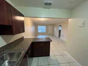 1461 NW 22nd St in Fort Lauderdale, FL - Building Photo - Building Photo