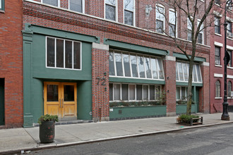 72 Horatio St in New York, NY - Building Photo - Building Photo