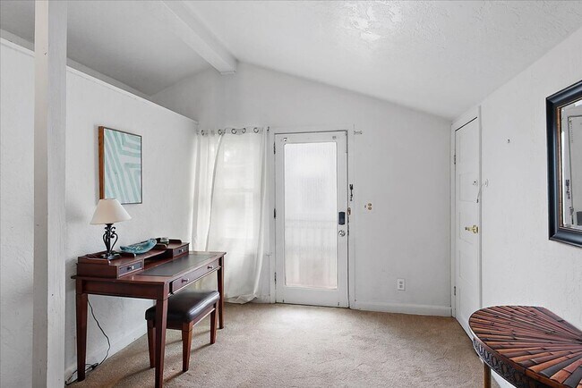 231 W 10th St-Unit -bc5e10e2-5b23-11ef-84cf-06ac8e1ee633 in Jacksonville, FL - Building Photo - Building Photo