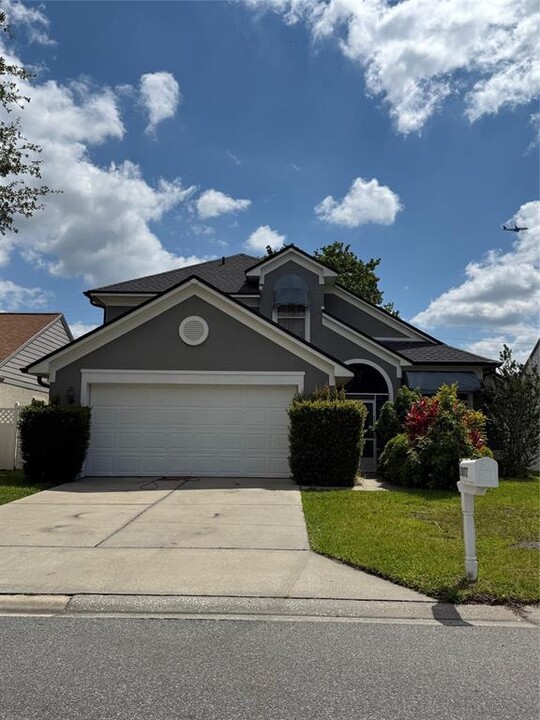 2877 Autumn Green Dr in Orlando, FL - Foto de edificio