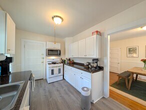 14 Sanborn Ave, Unit 1 in Somerville, MA - Building Photo - Building Photo