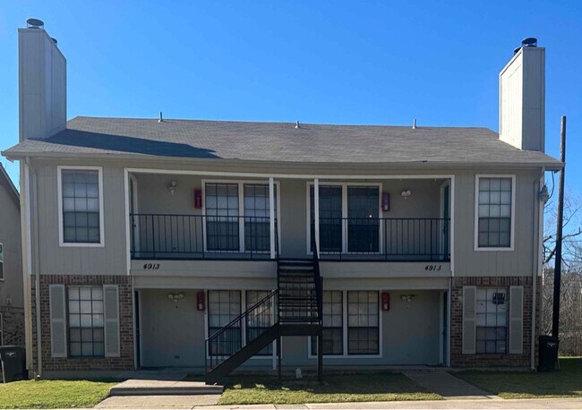 4913 Jamesway Rd, Unit C in Fort Worth, TX - Building Photo - Building Photo