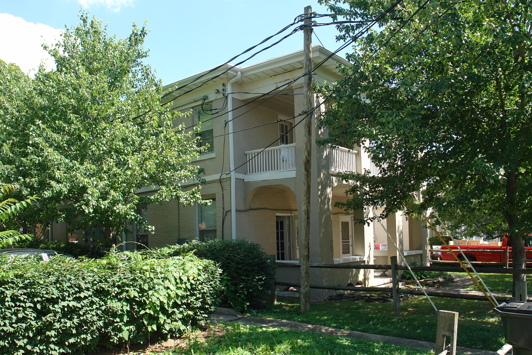 251 Lexington Ave in Lexington, KY - Foto de edificio