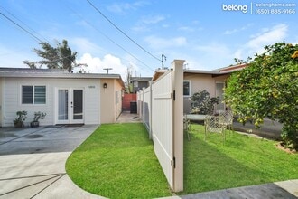 11858 Beatrice St in Los Angeles, CA - Foto de edificio - Building Photo