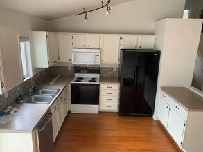 563 Sundisk Dr in Loveland, CO - Building Photo - Building Photo