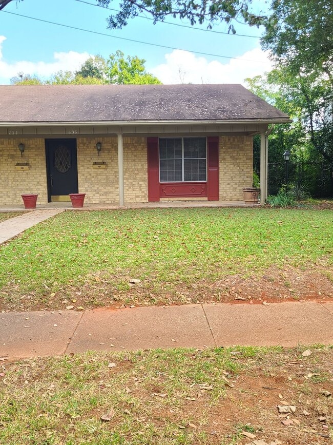 property at 634-636 S College Ave