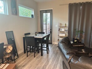 6831 Paris St in Houston, TX - Building Photo - Building Photo