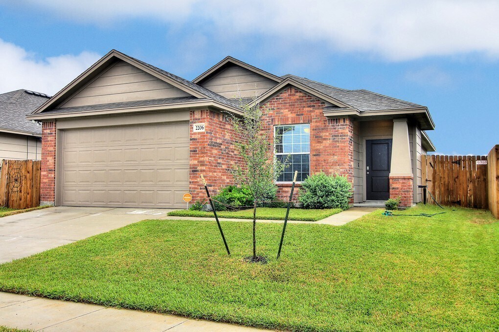 2206 Oso Bay Preserve Dr in Corpus Christi, TX - Building Photo