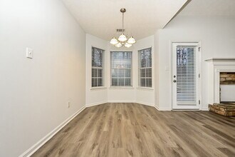 229 Pebble Creek Dr, Unit 1-401-C in Mcdonough, GA - Foto de edificio - Building Photo