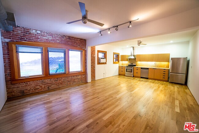 property at 8 Brooks Ave