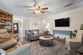 550 Mockingbird Dr in Long Beach, MS - Building Photo - Building Photo