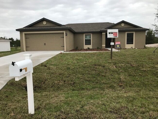 property at 5 Redwood Ct