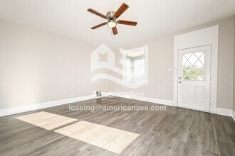 303 Shady Ave in Charleroi, PA - Foto de edificio - Building Photo