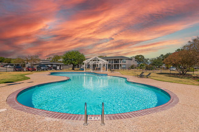 The Ivy in College Station, TX - Building Photo - Building Photo