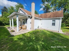 218 Wyalusing St in Old Forge, PA - Building Photo