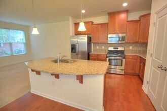 915 Saratoga Dr in Durham, NC - Building Photo - Building Photo