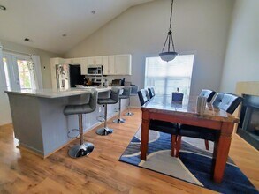 401 Redwood Trail in Canton, GA - Building Photo - Building Photo