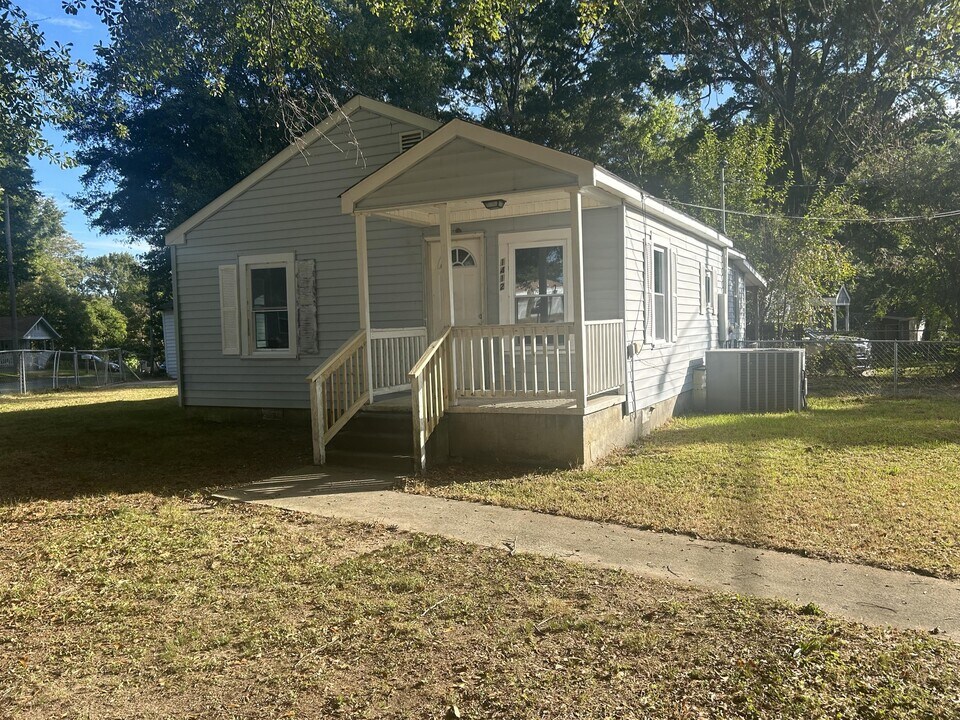 1412 W Rankin Ave in Gastonia, NC - Building Photo