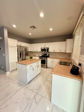 10424 Raining Sky St in Las Vegas, NV - Building Photo - Building Photo