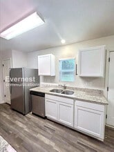 1600 Sandersted Village Cir in Winston-Salem, NC - Building Photo - Building Photo