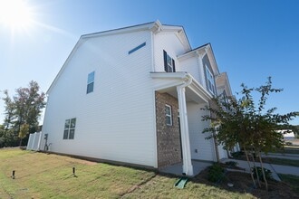 9 Loebner Ln in Simpsonville, SC - Building Photo - Building Photo