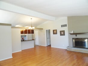 5000 Horizon Dr in Richmond Heights, OH - Building Photo - Building Photo