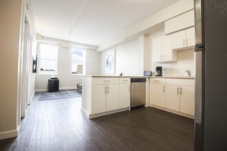 300 Tache Apartment in Winnipeg, MB - Building Photo - Building Photo