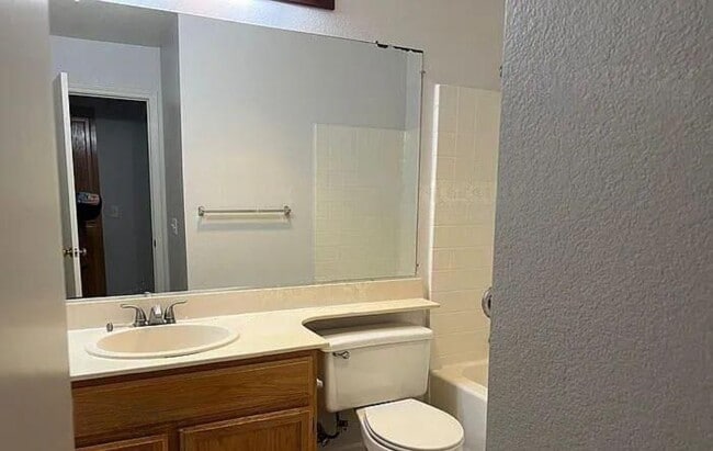 1135 Ranch Point Way in Antioch, CA - Building Photo - Building Photo