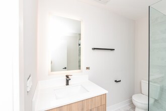 1907 S Racine Ave-Unit -4F in Chicago, IL - Building Photo - Building Photo