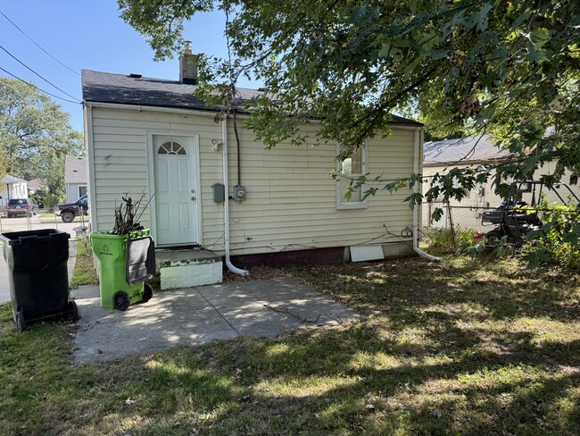 27843 O'Neil St in Roseville, MI - Building Photo - Building Photo