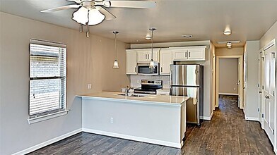 11527 Keystone Cir in Oklahoma City, OK - Building Photo - Building Photo