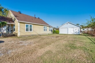 3275 FM428 in Aubrey, TX - Foto de edificio - Building Photo