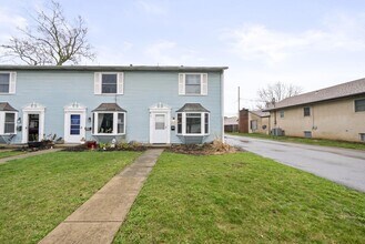 5153 Norwich St in Hilliard, OH - Foto de edificio - Building Photo