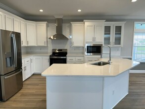 371 Pirates Rest Rd in North Fort Myers, FL - Building Photo - Building Photo