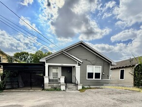 7334 Texas St in Houston, TX - Building Photo - Building Photo