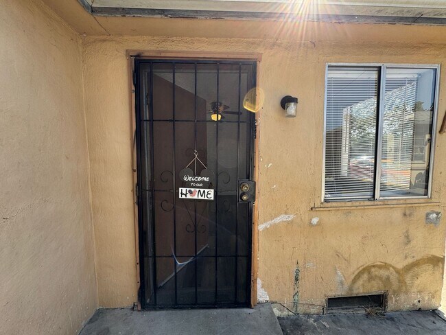 249 S Cardinal Ave in Stockton, CA - Building Photo - Building Photo