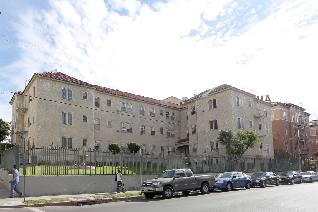 Oxford Apartments in Los Angeles, CA - Building Photo