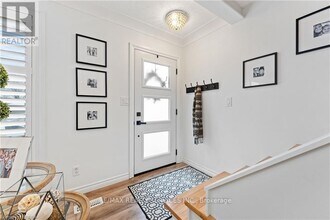 7 Sycamore Dr in Brantford, ON - Building Photo - Building Photo