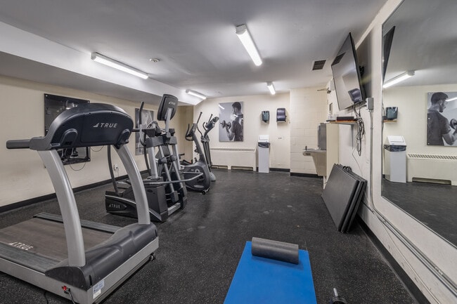 Bromley Square in Ottawa, ON - Building Photo - Interior Photo