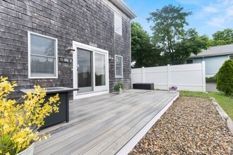 80 Lennox Rd in Nahant, MA - Building Photo - Building Photo