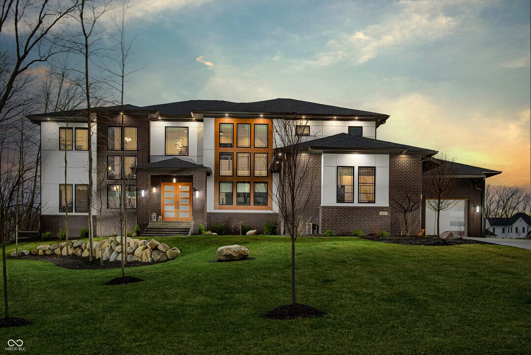 4292 Alderborough Way in Zionsville, IN - Building Photo