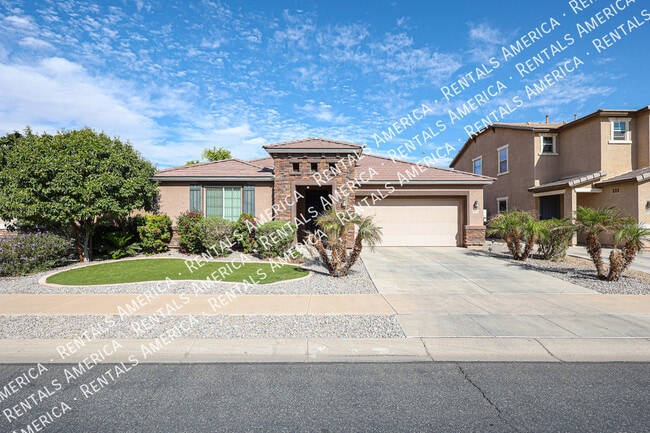 15734 W McKinley St in Goodyear, AZ - Foto de edificio - Building Photo